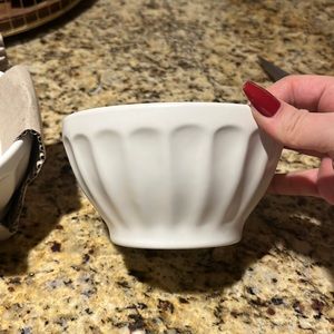 NWT Anthropologie “Amelia” matte latte bowls set of 4